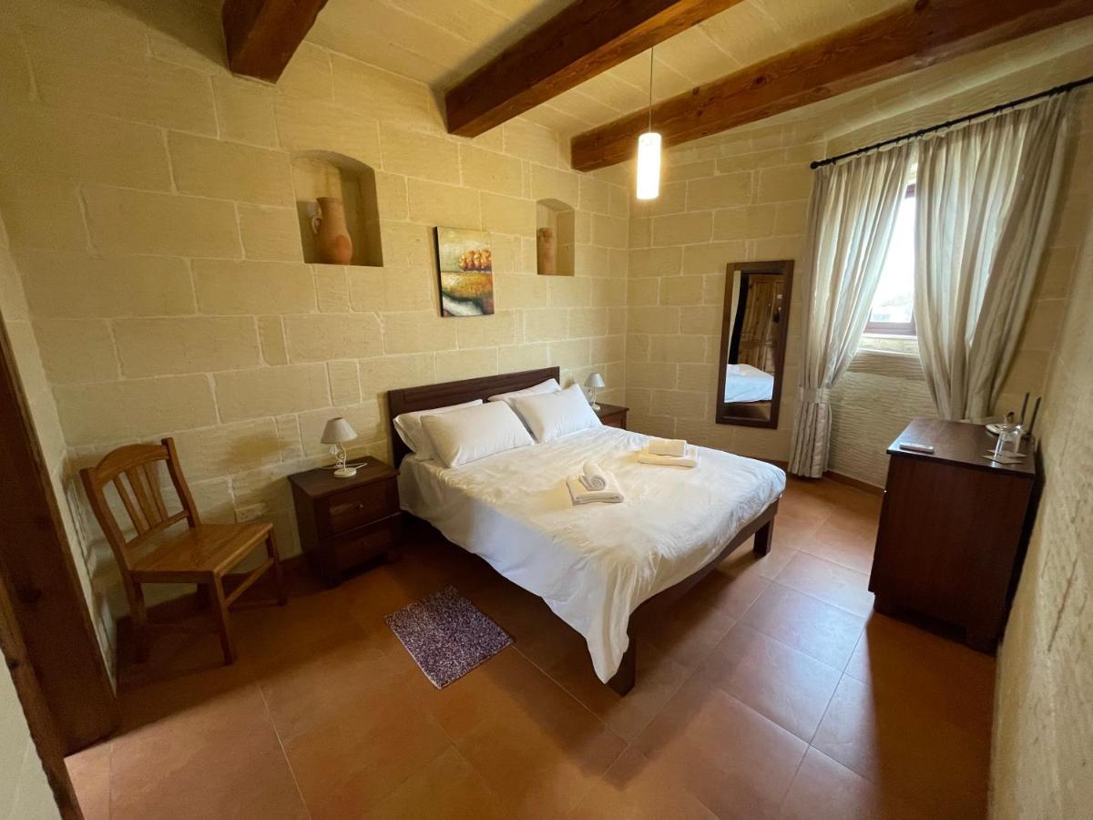 Gilju B&B Шаара Екстер'єр фото